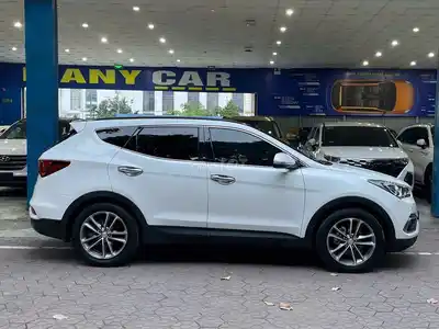 Hyundai SantaFe 2018 2.4L 4WD Белый