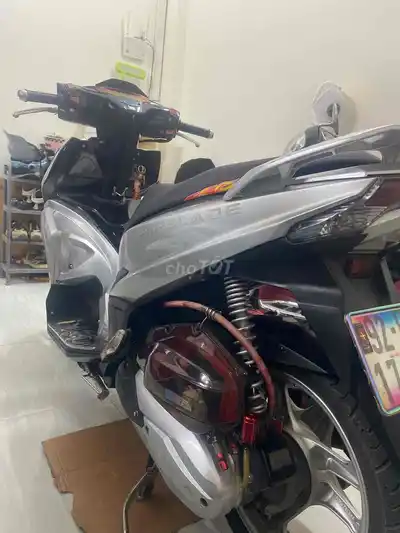 Honda Airblade серебристый, скутер