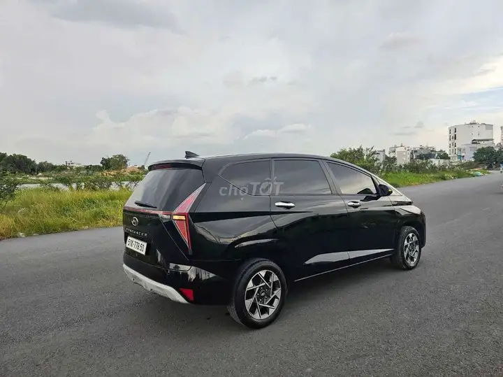 Hyundai Stargazer, 7 мест, автомат, черный
