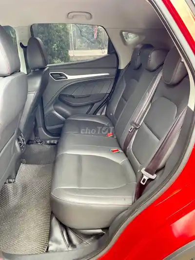 MG ZS красный