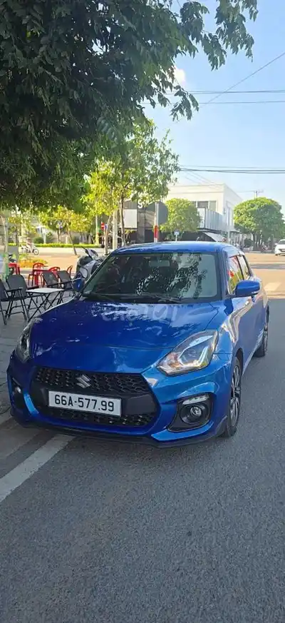 Suzuki Swift 2022 Синий — 70000 км