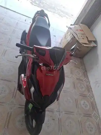 HONDA AIR BLADE 2022 КРАСНО-ЧЕРНЫЙ