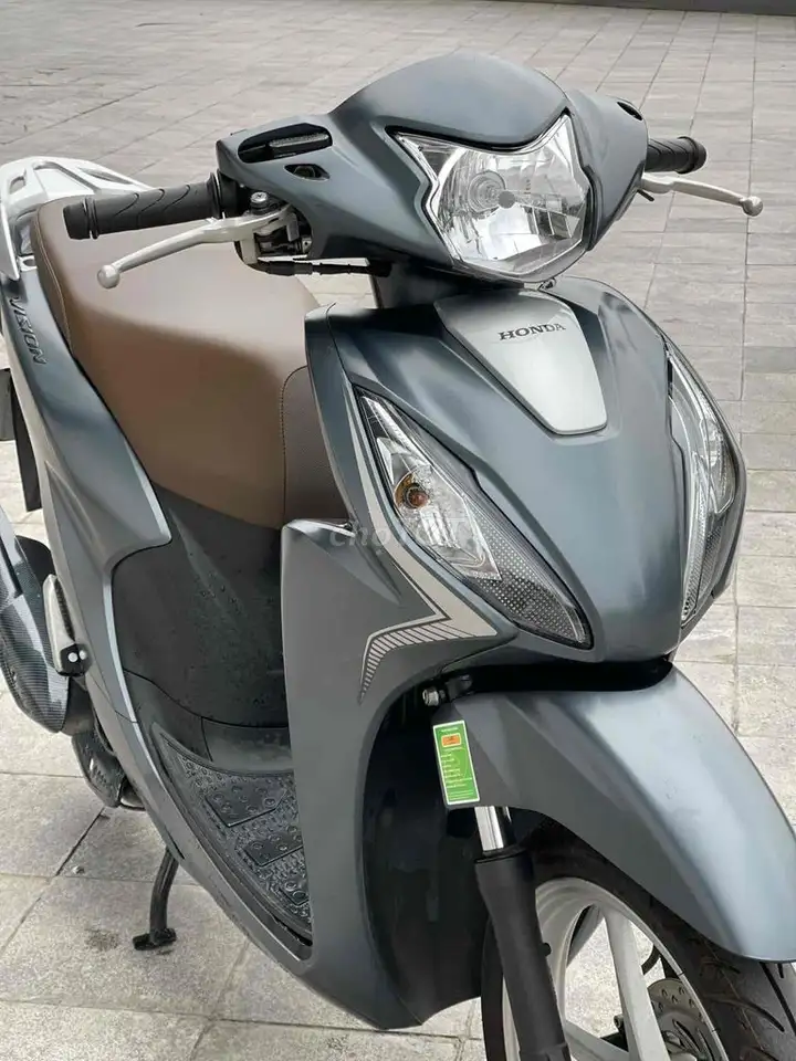 Honda Vision 2023 г.в., состояние 99% новое