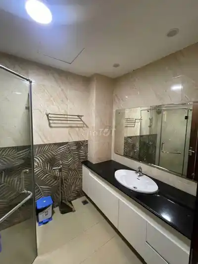 Аренда виллы 200 м² с лифтом в Тхьен Дуонг Бао Сон