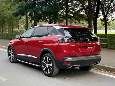 Peugeot 3008 GT 2023, 16000 км, красный, заводская краска по всему кузову