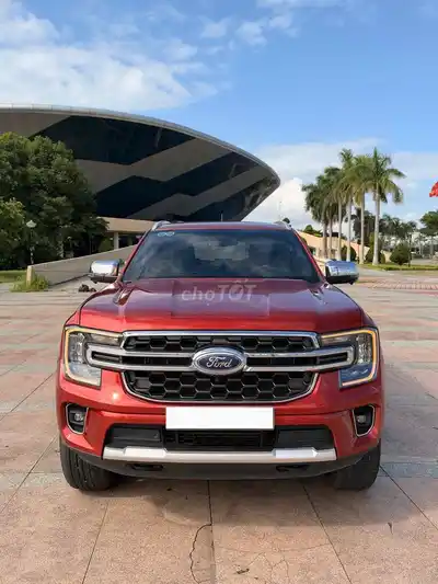 Ford Everest 2022 Titanium 1 привод 86000 км Красный