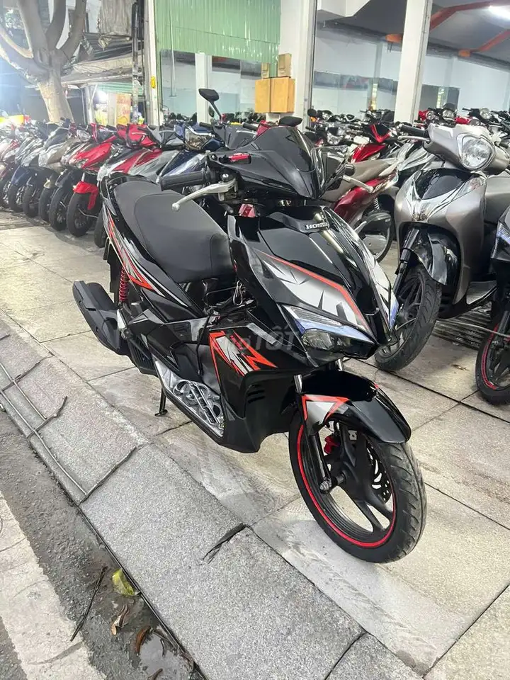 Honda Air Blade 2017 Черный Скутер