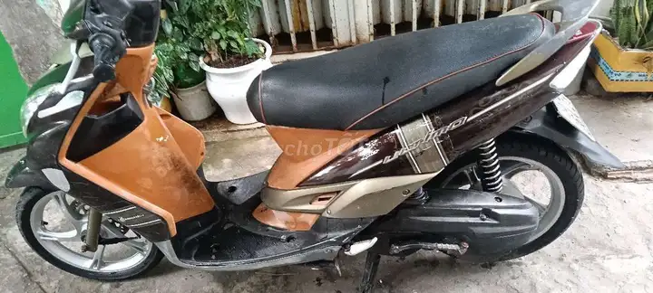 Yamaha Mio Ultimo 2010, коричневый, золотистый