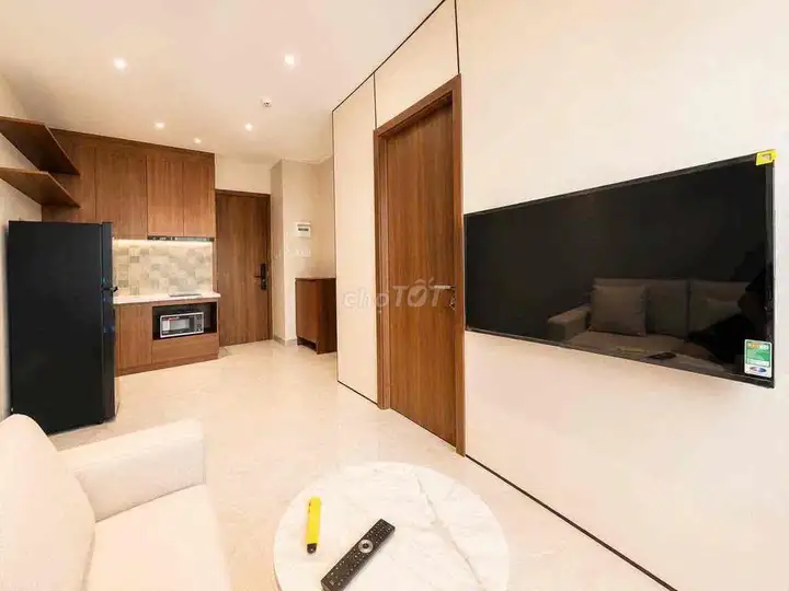 1N1K 40m2 bancol thoáng, Full nội thất, oto đỗ cửa, gần bến xe Mỹ Đình