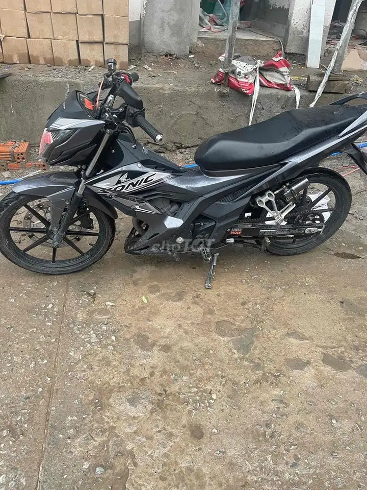 Honda Sonic 150 серый