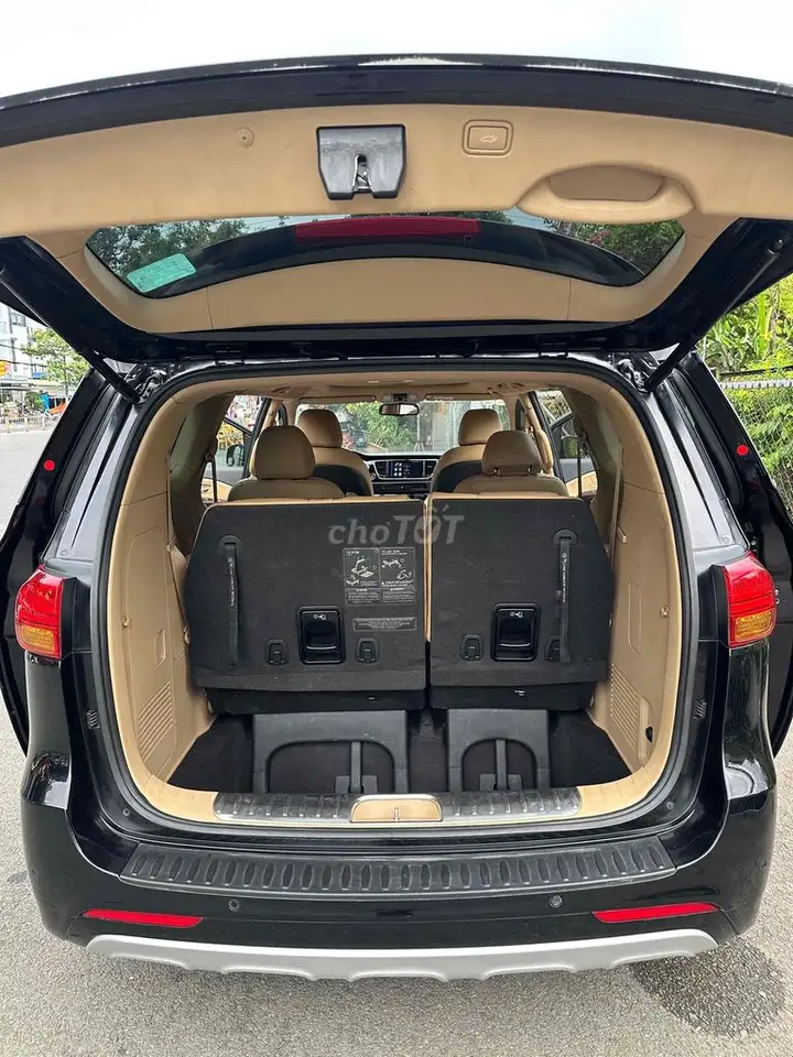 KIA Sedona 2018 2.2 DATH Максимальная черная комплектация