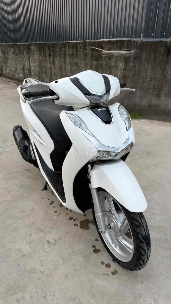 Honda SH 150 CBS 2022 белый, элитный госномер