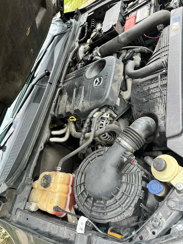 Mazda BT-50, автомат, серый