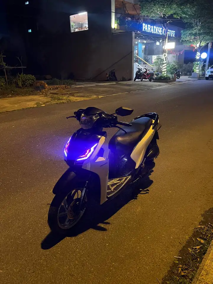 Скутер Honda Vision 2016