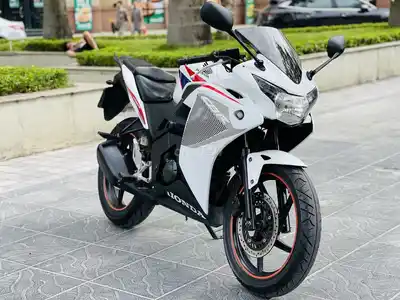 Honda CBR 150 белый, таиландской сборки, родной двигатель, отличный вид