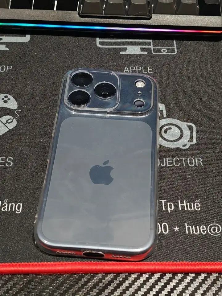 iPhone 17 Pro 256 ГБ темно-синий
