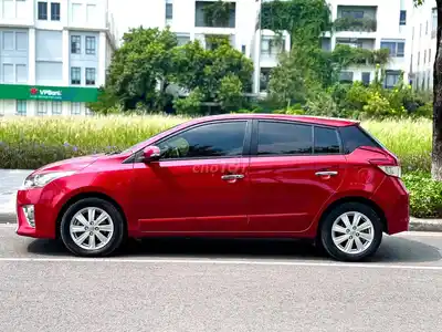Toyota Yaris 2015 1.3G Красный