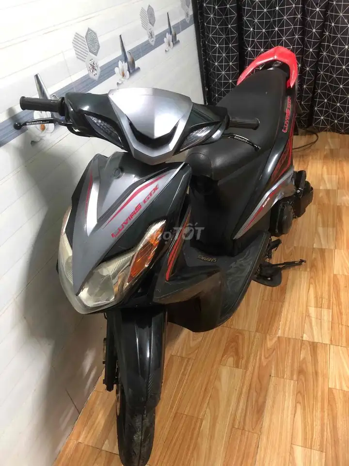 Yamaha Luvias GTX 2009, тихий родной мотор, черный