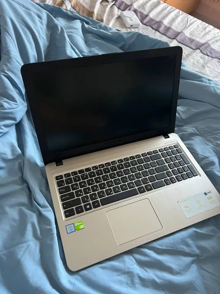 Ноутбук ASUS VivoBook 15,6"