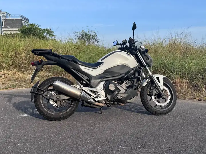 Honda NC700S DCT 2015