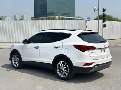 Hyundai Santafe 2018 2.4AT 4WD белый 110 тыс. км