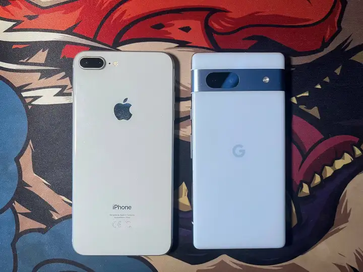 Google Pixel 7A 128 ГБ, iPhone 8 Plus 128 ГБ
