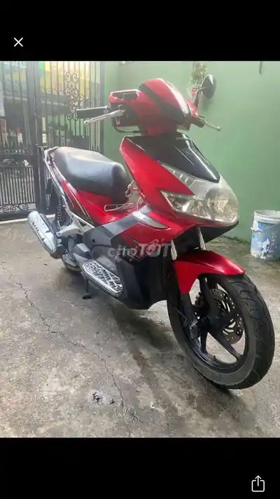 Honda Air Blade 2025 красный