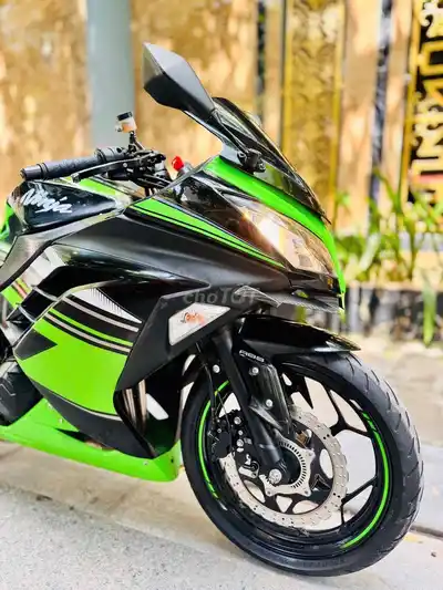 Kawasaki Ninja 300 ABS 2018 Сине-черный в отличном состоянии