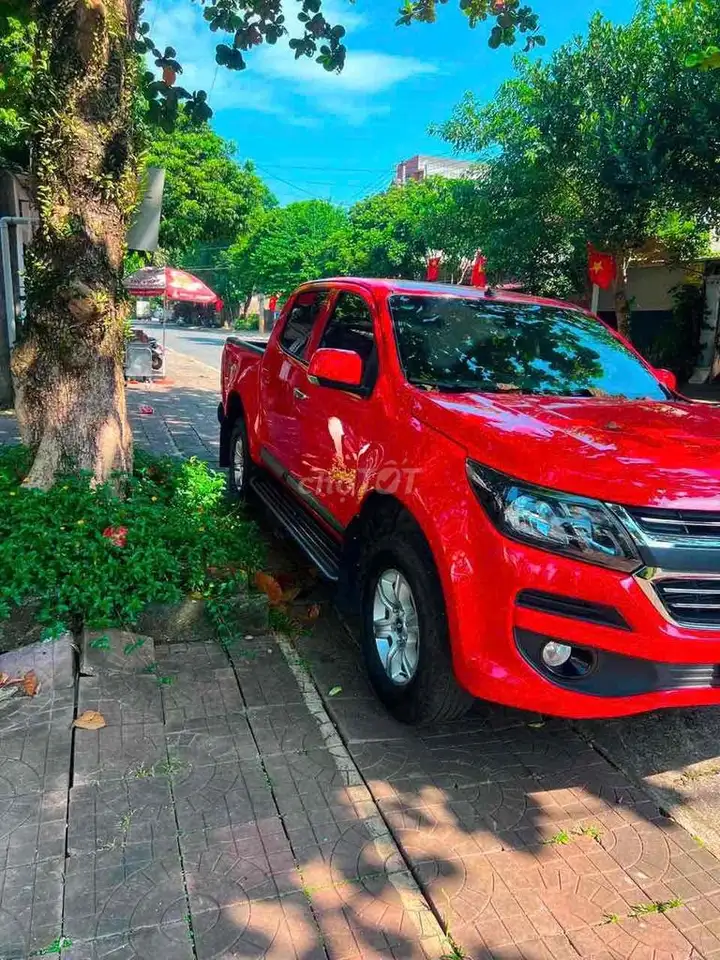 Chevrolet Colorado, красный