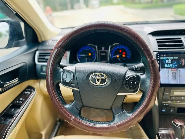 Toyota Camry 2015 Автомат Черный 94.825 км