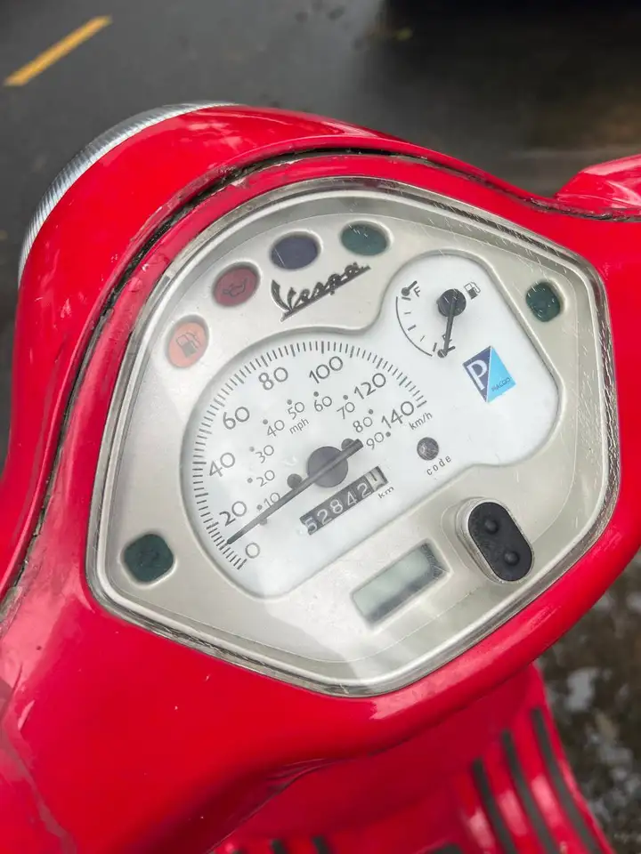 Мопед Vespa LX 150