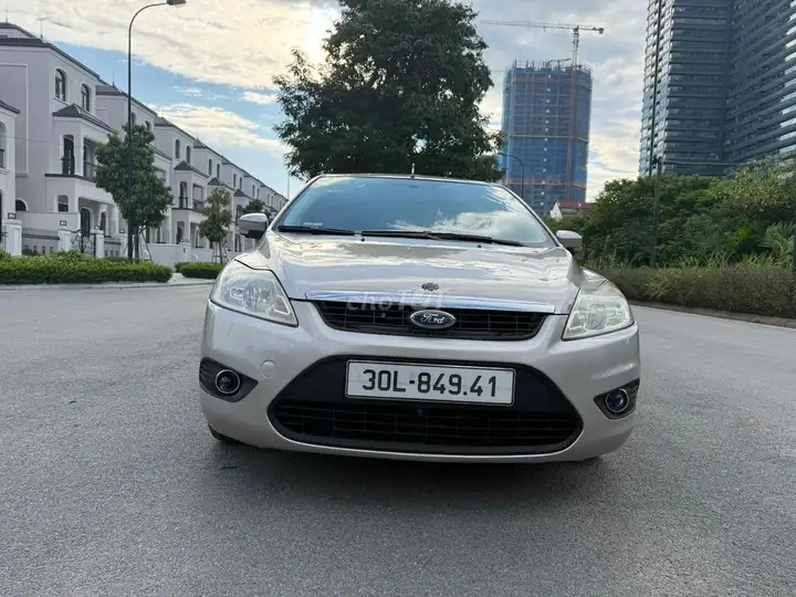 Ford Focus 2010, МКПП, песочный, 160 000 км