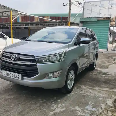 Войлочное сиденье Toyota Innova 2018, номер пола, серебри
