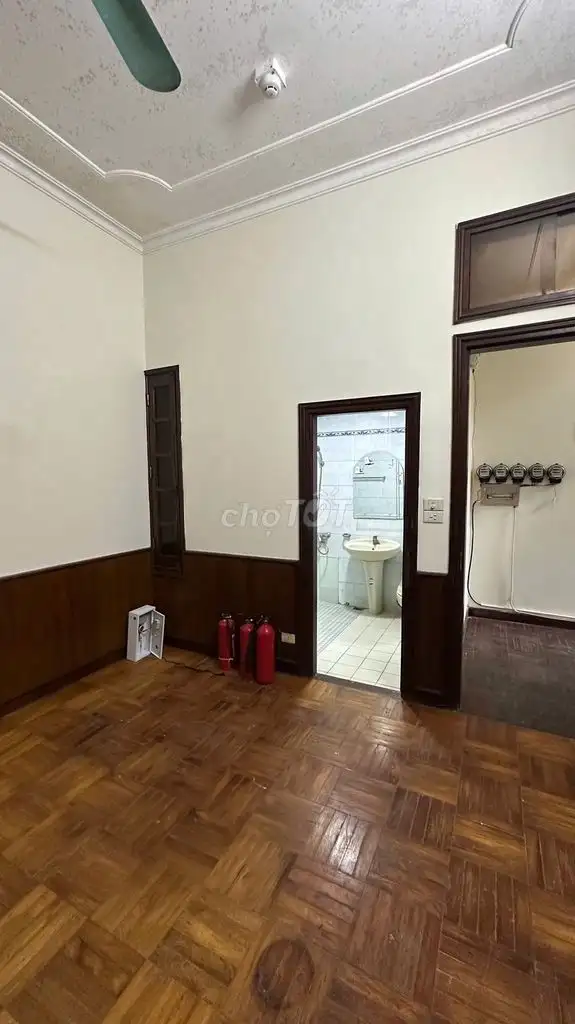 Аренда углового дома на Тай Ха, 50 м², 4 этажа