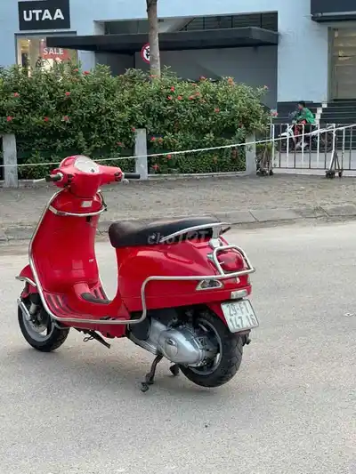 Piaggio Vespa 3vie, красный