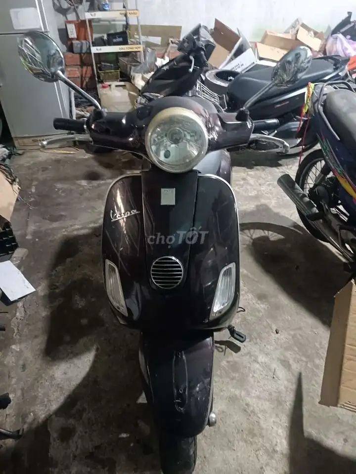 Piaggio Vespa Nâu