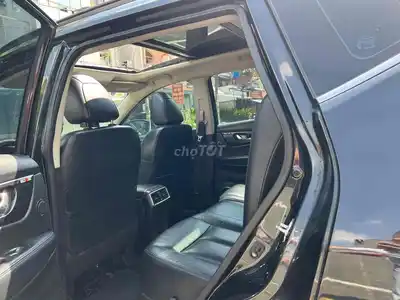 Nissan X-Trail 2016 черный 7 мест