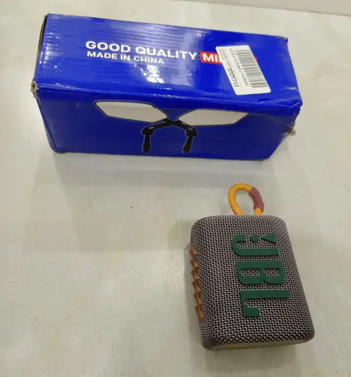 Зеркала и колонка JBL Go 3