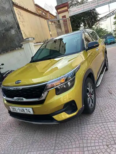 Kia Seltos Роскошный 2020, золото