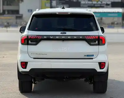 Ford Everest 2025 Titanium 2.0L Белый