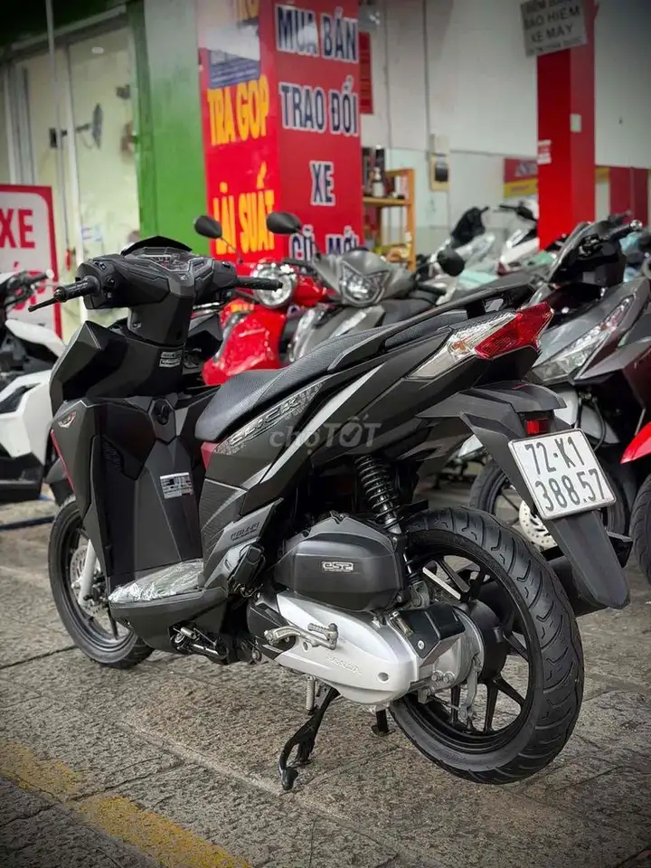 Honda Click 125i 2017 тайской сборки, черный, красный