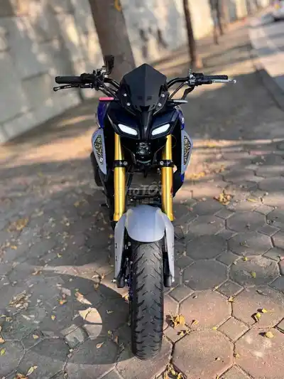 Yamaha MT-15 155cc 7000 км серо-синяя почти новая
