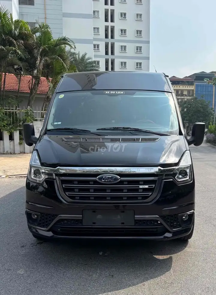 Ford Transit 2023 16 мест Черный 120000 км
