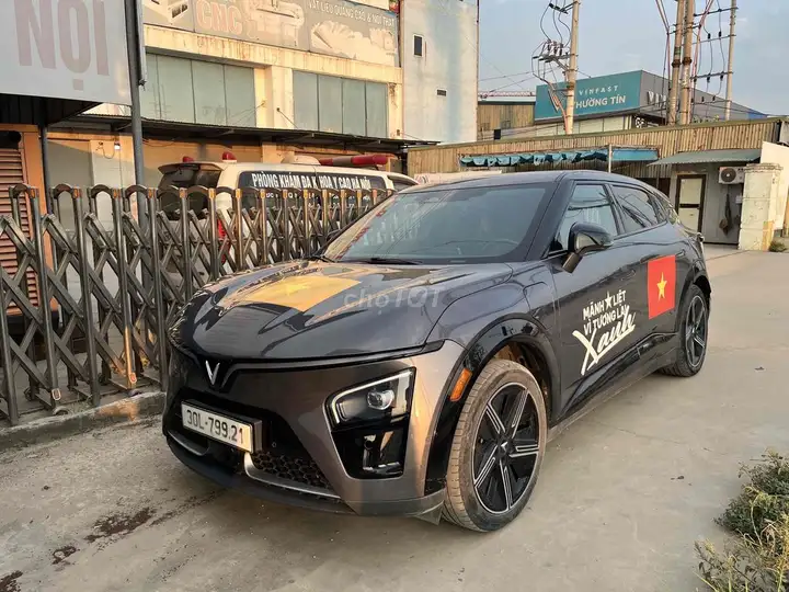 VF7 PLUS 2024, батарея CATL, полный привод (демо-авто из шоурума)