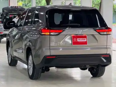 Toyota Innova Cross 2.0V 2024 — Торг
