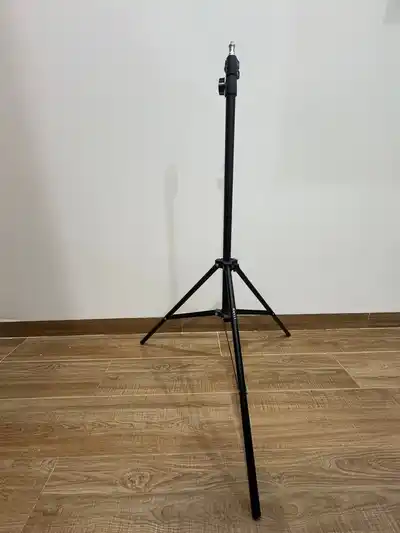 Штатив, наушники, термосы Muji, блендер, кувшин, контейнеры