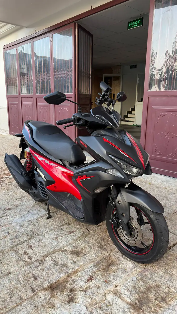 Yamaha NVX 155 Speciale