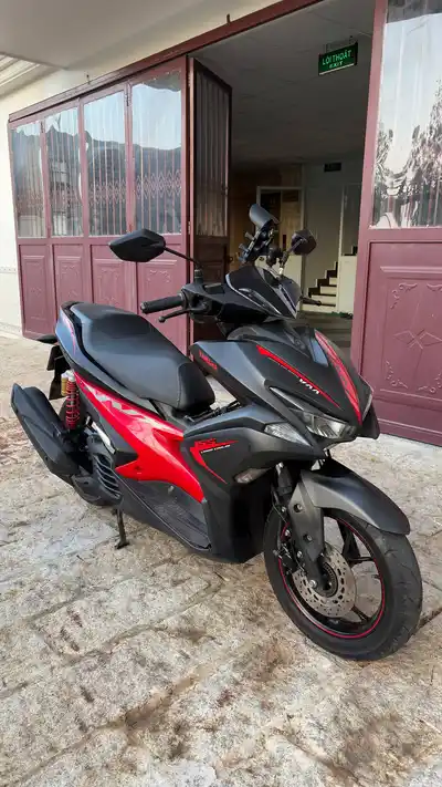 Yamaha NVX 155 Speciale