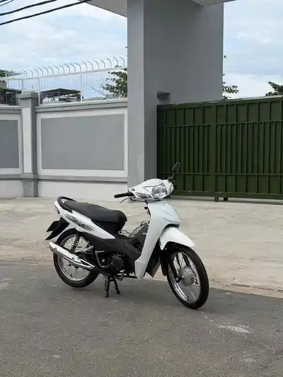 Honda Wave 2024 белый