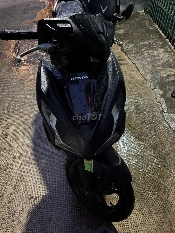 Honda Airblade 2023 матовый черный 27 000 км